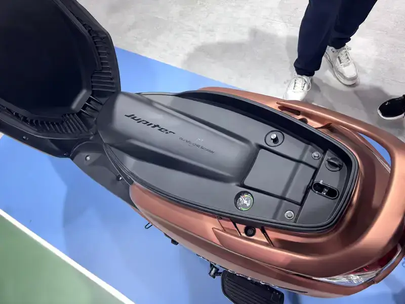 TVS Jupiter CNG Scooter Launched with 140-Mile Range – photo 1